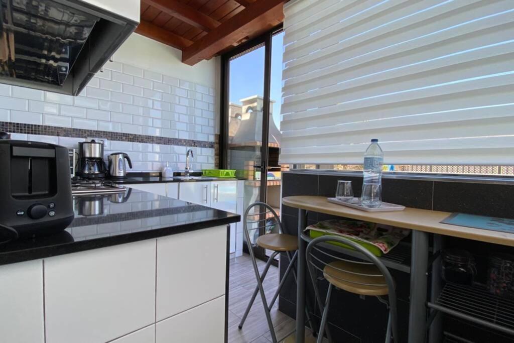 Estudio Agradable, Con Jacuzzi, Terraza Y Barbacoa, Totalmente Independiente Apartamento Corralejo Exterior foto