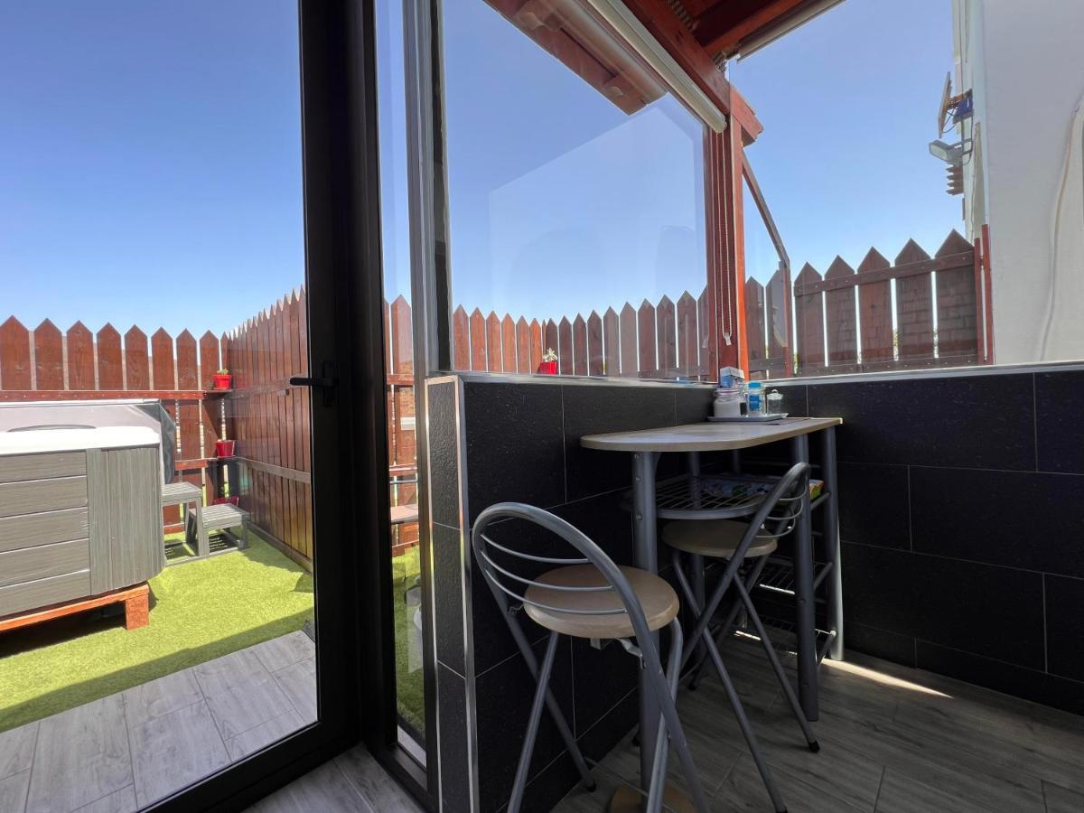 Estudio Agradable, Con Jacuzzi, Terraza Y Barbacoa, Totalmente Independiente Apartamento Corralejo Exterior foto